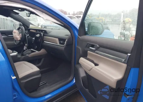 2025 GMC Terrain Awd Elevation z USA, uszkodzony, nr VIN 3GKALUEG0SL229491